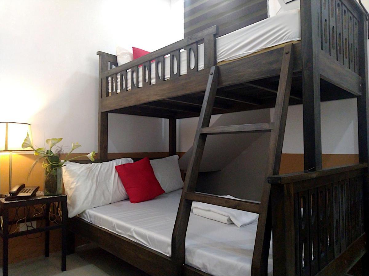 Jil'S Apartelle Tagaytay City Exteriör bild